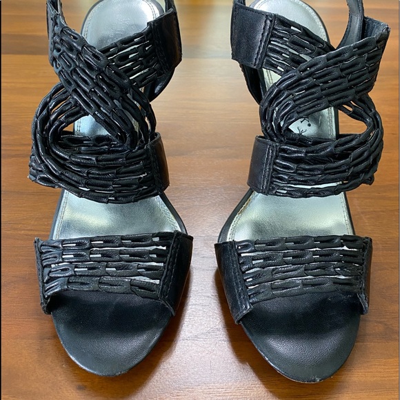 WHBM Heels 7.5 - Picture 2 of 5